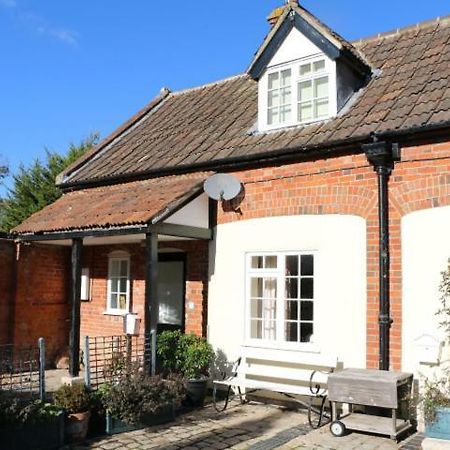 Prince Hill Cottages Worton  エクステリア 写真