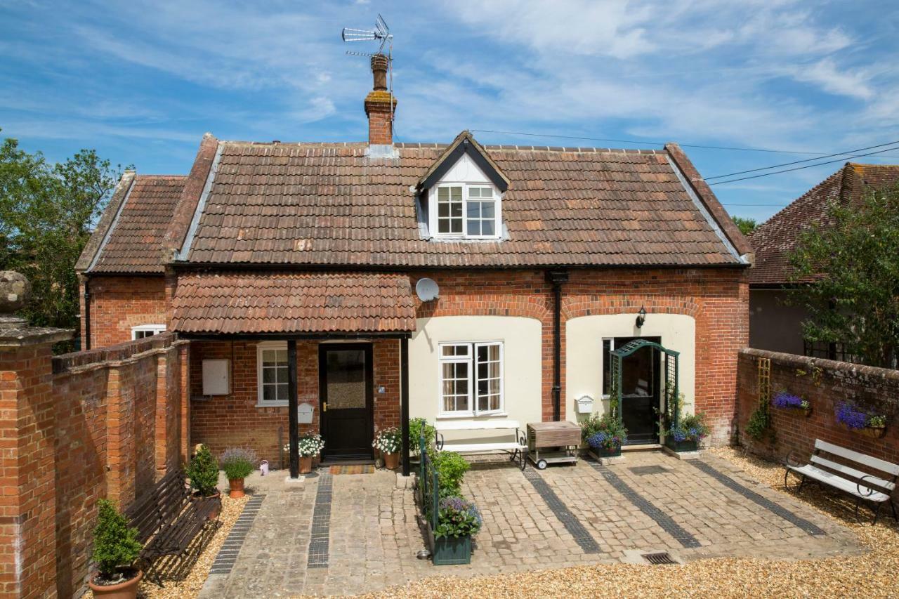 Prince Hill Cottages Worton  エクステリア 写真