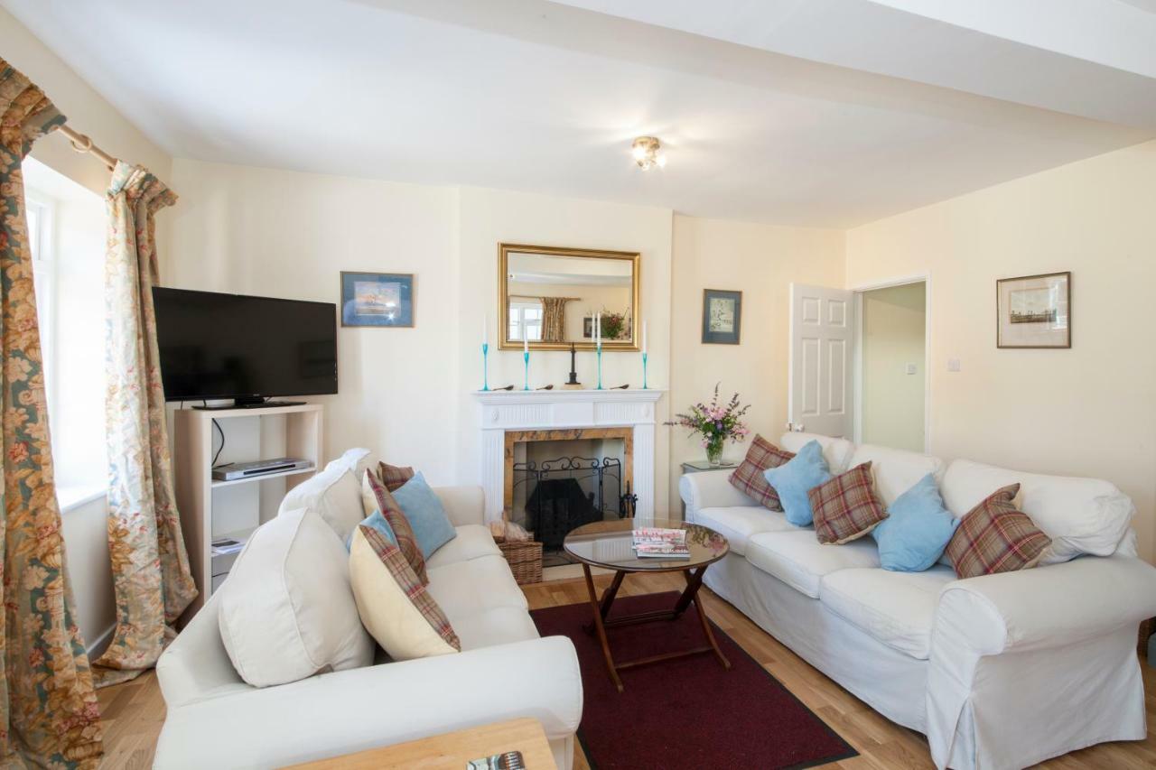 Prince Hill Cottages Worton  エクステリア 写真