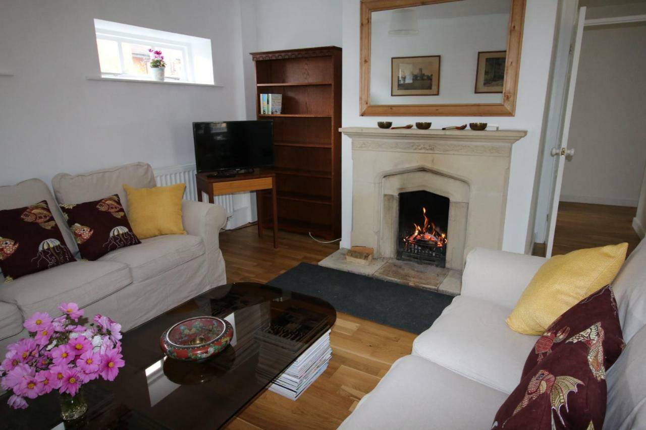 Prince Hill Cottages Worton  エクステリア 写真