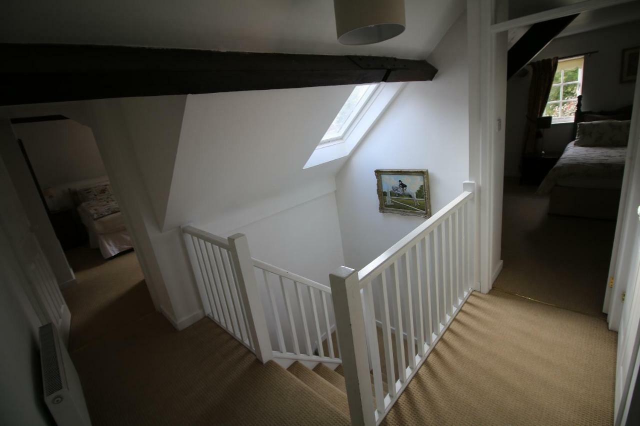 Prince Hill Cottages Worton  エクステリア 写真