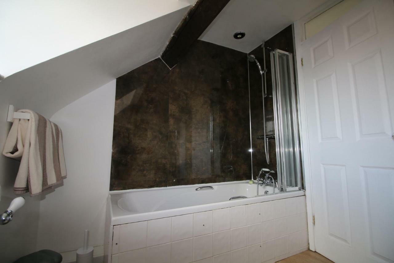 Prince Hill Cottages Worton  エクステリア 写真
